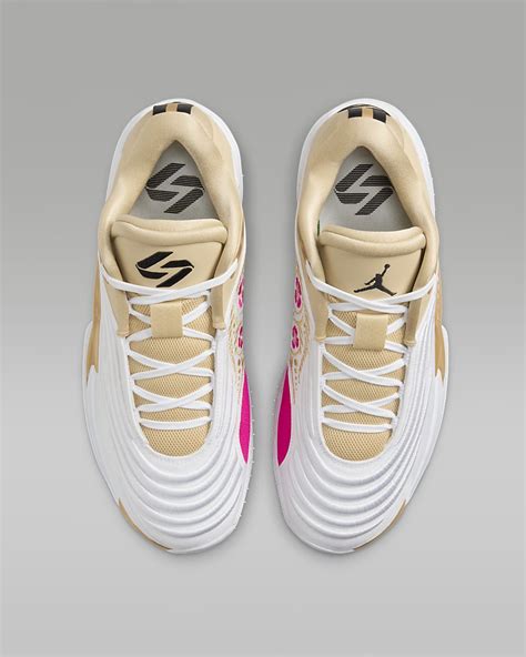 Luka 3 SE 'Matador' Basketball Shoes. Nike CA